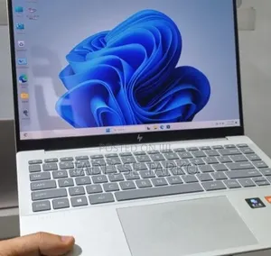 New Laptop HP Pavilion 14 16GB AMD Ryzen 7 SSD 1T