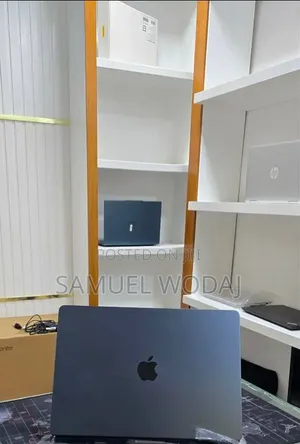 New Laptop Apple MacBook Air 16GB Apple M5 SSD 512GB