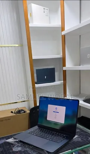New Laptop Apple MacBook Air 16GB Apple M5 SSD 512GB