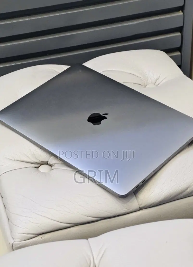 New Laptop Apple MacBook Pro 2019 16GB Intel Core i7 SSD 512GB