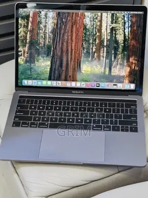 New Laptop Apple MacBook Pro 2019 16GB Intel Core i7 SSD 512GB