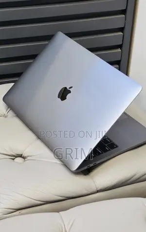 New Laptop Apple MacBook Pro 2019 16GB Intel Core i5 SSD 512GB
