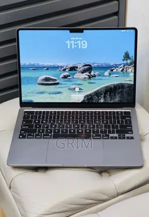 New Laptop Apple MacBook Air 2022 M2 8GB Apple M2 SSD 256GB