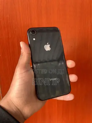 New Apple iPhone XR 64 GB Black