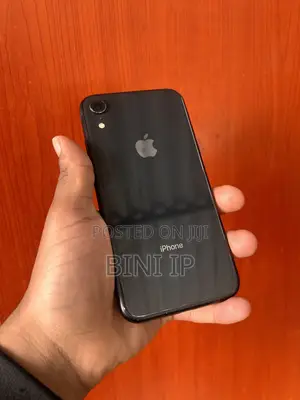 New Apple iPhone XR 64 GB Black