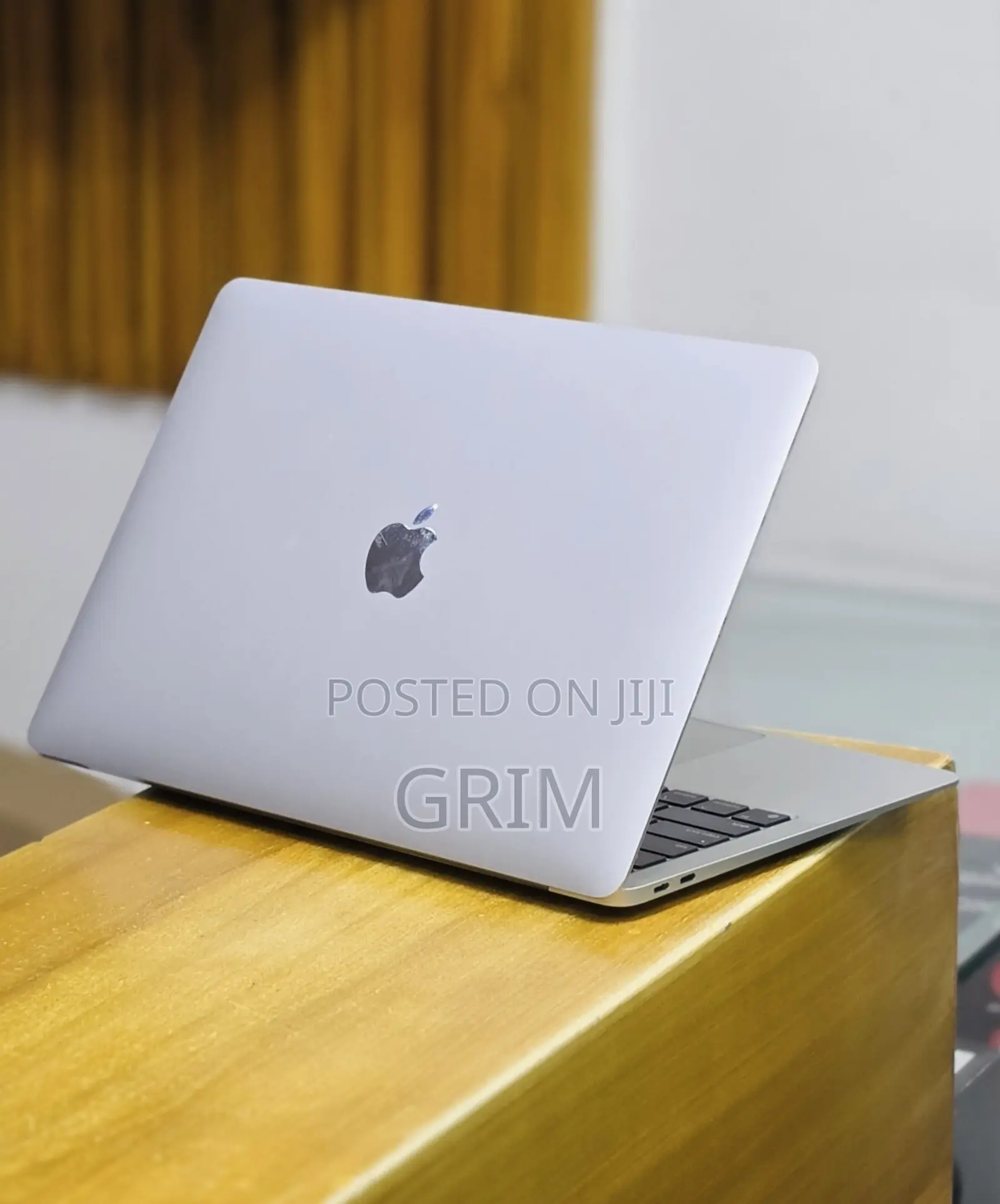 New Laptop Apple MacBook Air 2020 M1 8GB Apple M1 SSD 256GB