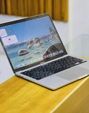 Laptop Apple MacBook Pro 2020 32GB Intel Core i7 SSD 512GB