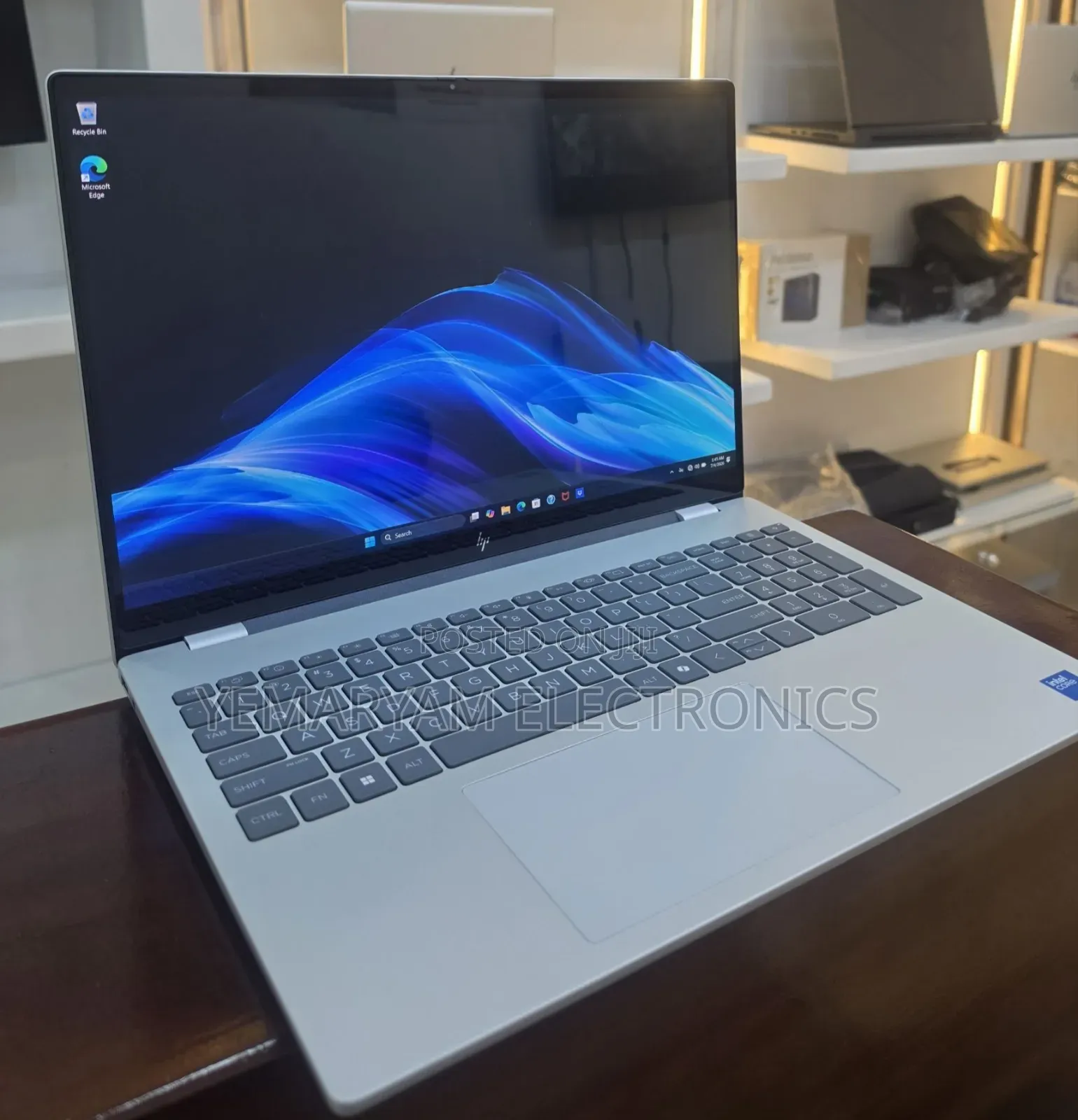 New Laptop HP OmniBook 7 16" 16GB Intel Core i9 SSD 1T
