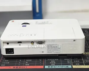 Sony Projector VPL-Dx221