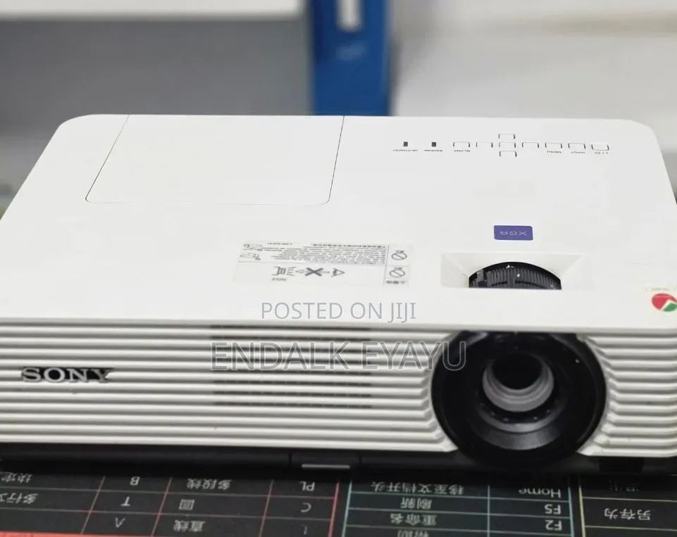 Sony Projector VPL-Dx221