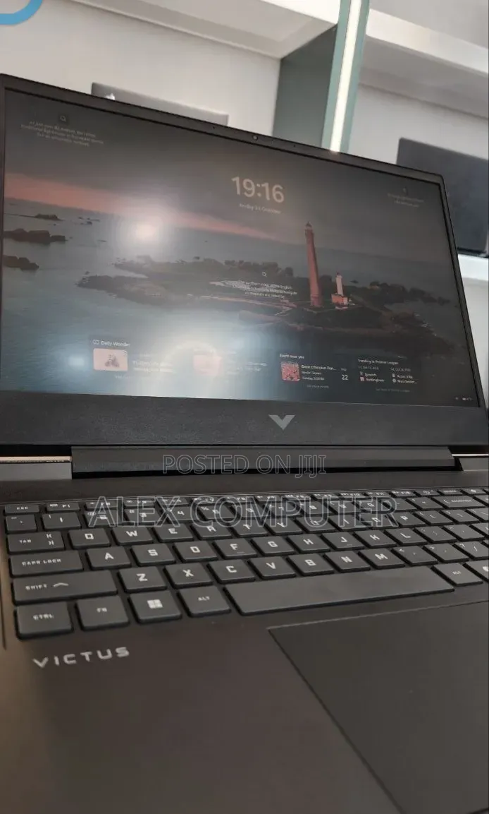 New Laptop HP Victus 15 16GB Intel Core i7 SSD 1T