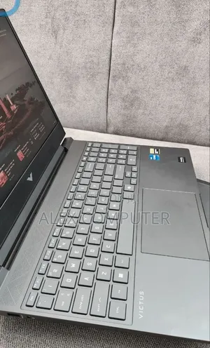 New Laptop HP Victus 15 16GB Intel Core i7 SSD 1T