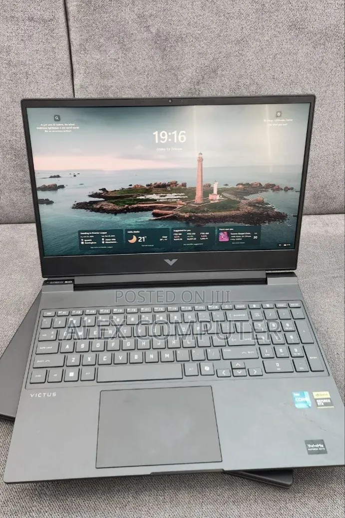 New Laptop HP Victus 15 16GB Intel Core i7 SSD 1T