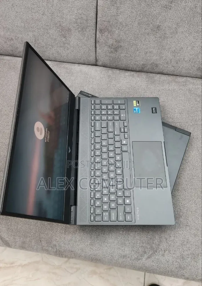New Laptop HP Victus 15 16GB Intel Core i7 SSD 1T