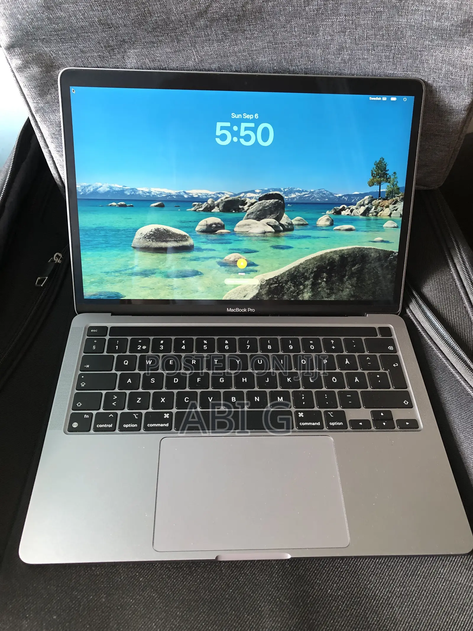 New Laptop Apple MacBook Pro 2021 M1 8GB Intel Core i5 SSD 512GB