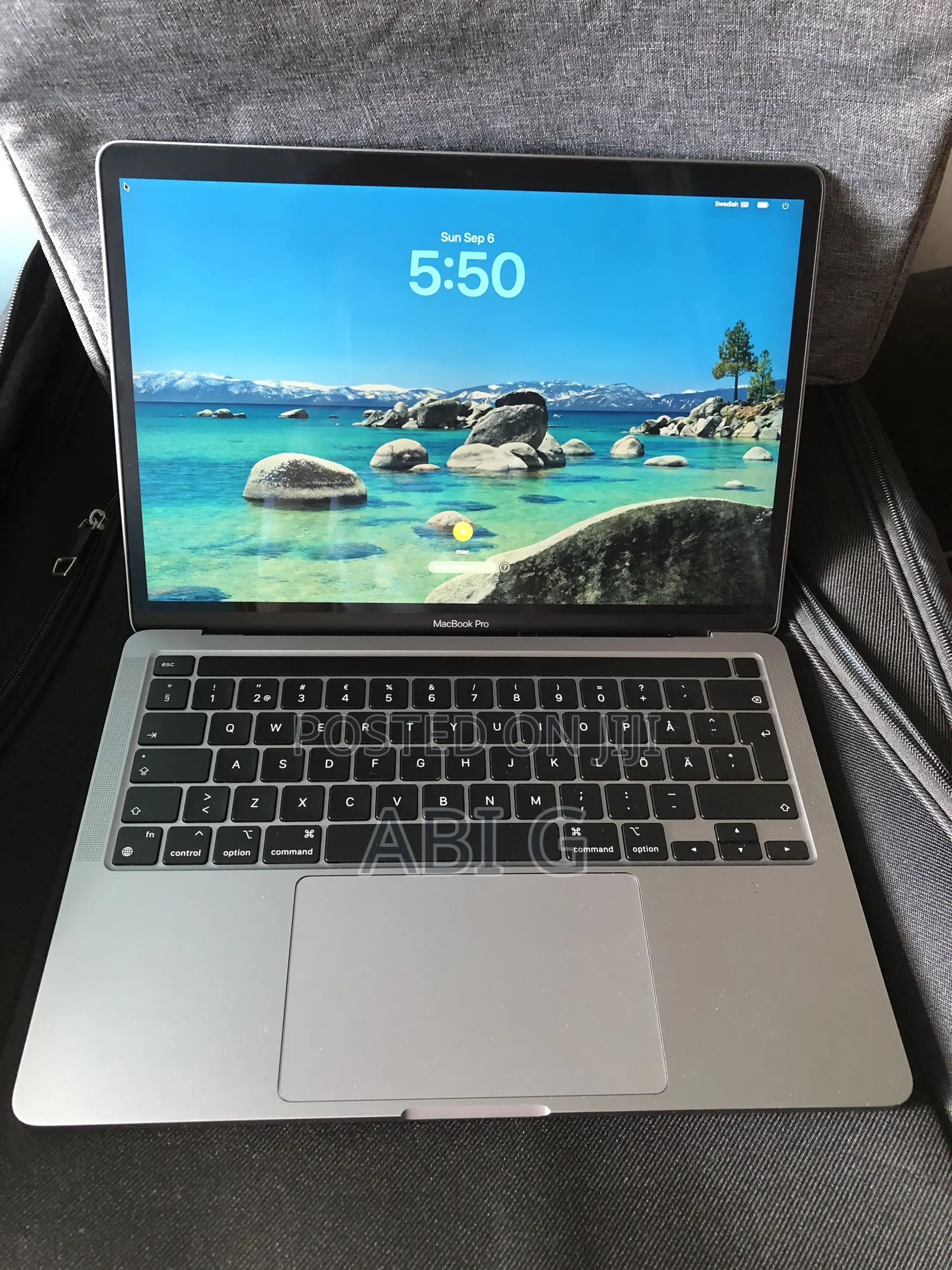 New Laptop Apple MacBook Pro 2021 M1 8GB Intel Core i5 SSD 512GB