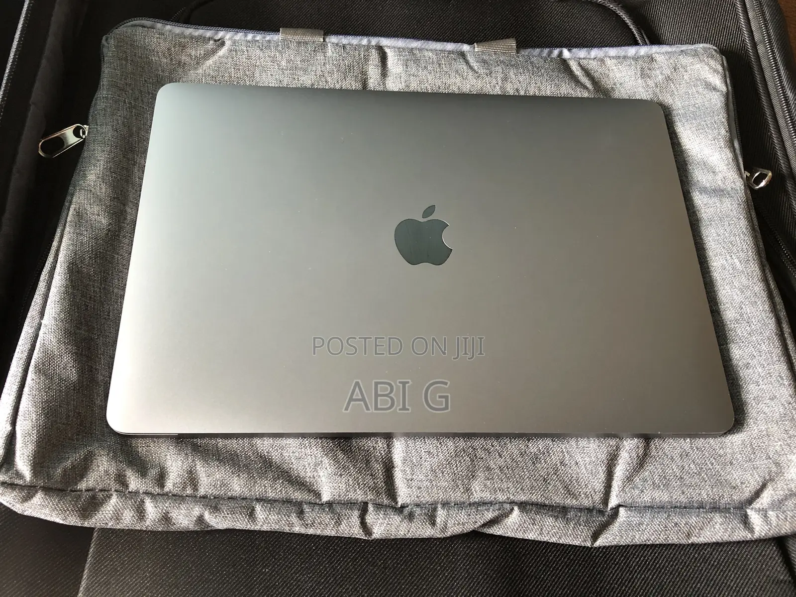 New Laptop Apple MacBook Pro 2021 M1 8GB Intel Core i5 SSD 512GB