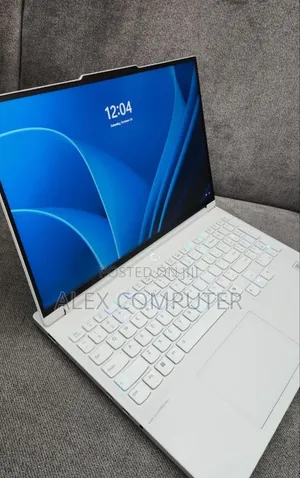 New Laptop Lenovo Legion Pro 7 16GB Intel Core i7 SSD 1T