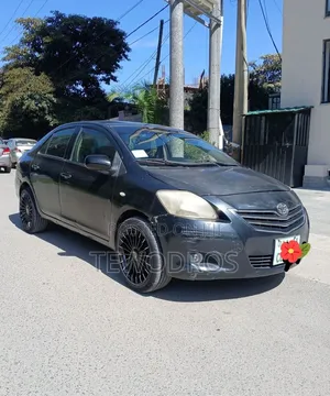 Toyota Yaris 2008 Gray
