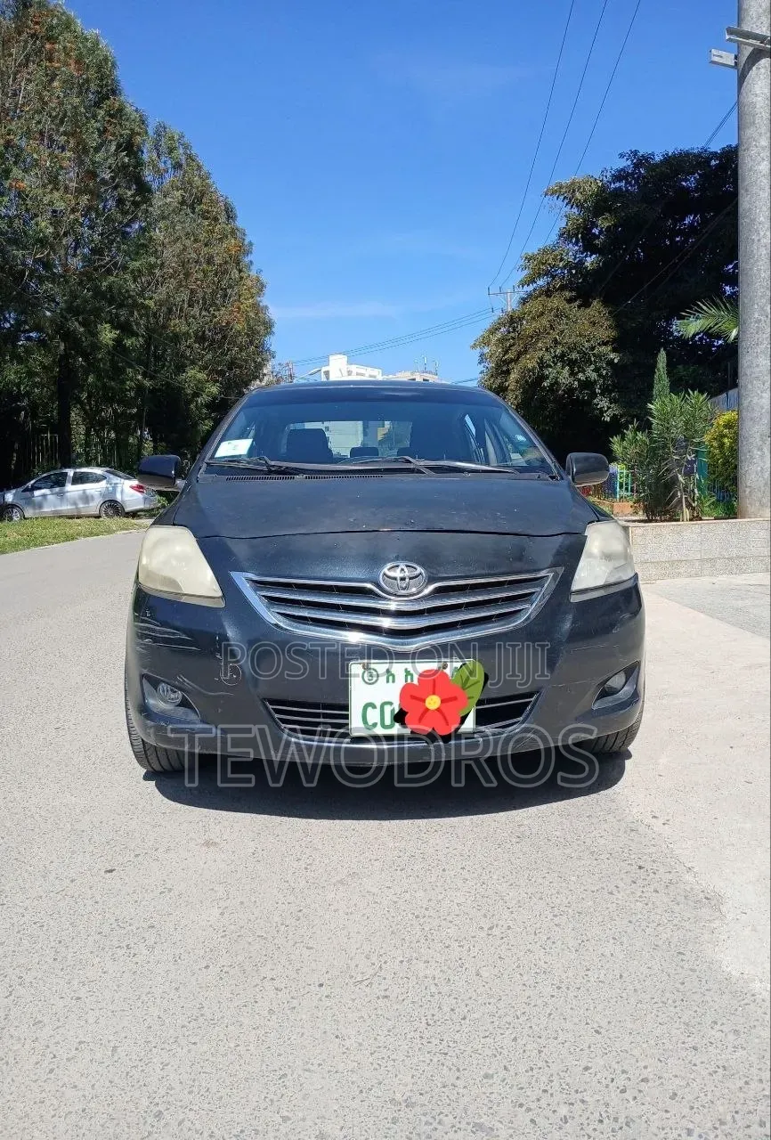 Toyota Yaris 2008 Gray