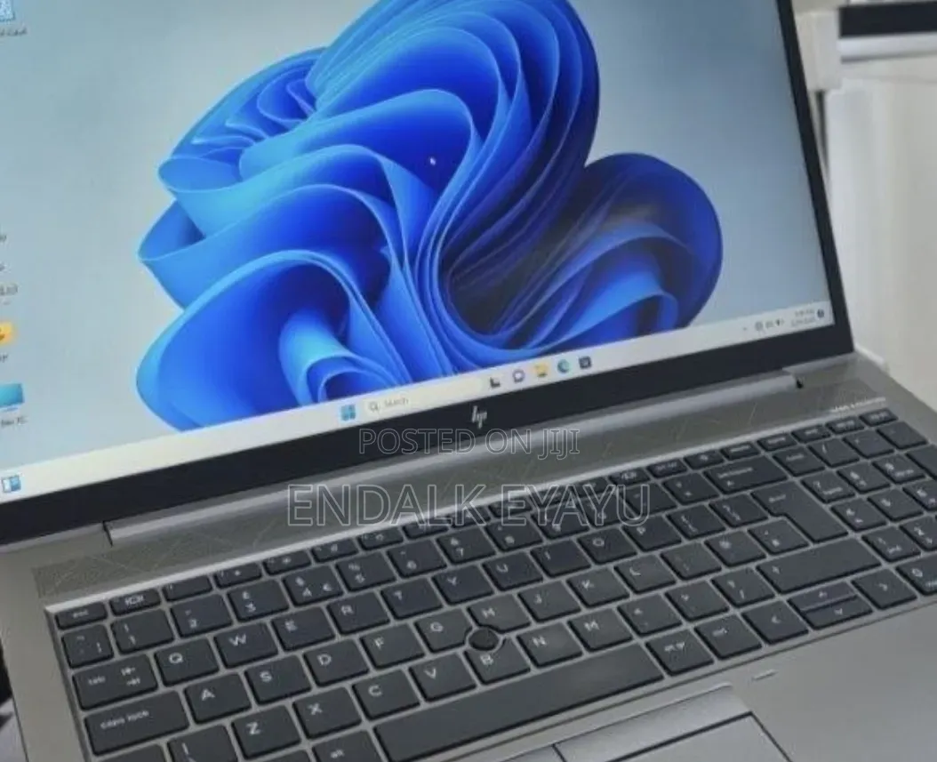 New Laptop HP ZBook 15 16GB Intel Core i7 SSD 512GB