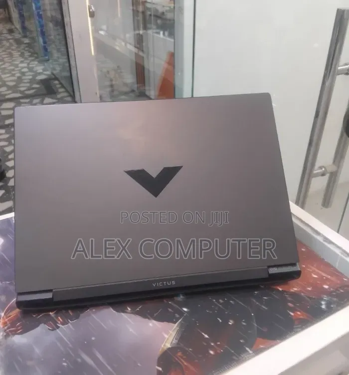 New Laptop HP Victus 16 16GB AMD Ryzen 5 SSD 512GB