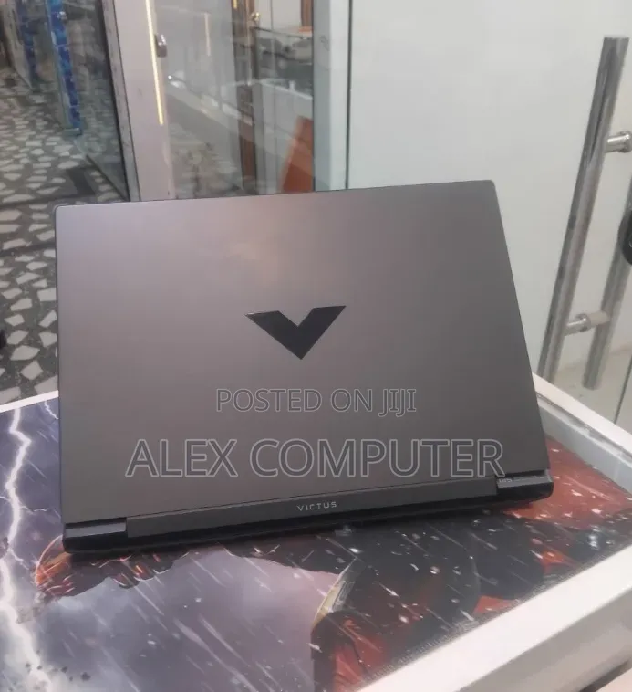 New Laptop HP Victus 16 16GB AMD Ryzen 5 SSD 512GB