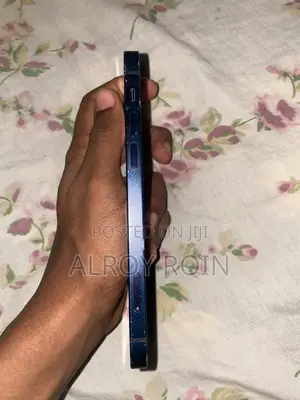Apple iPhone 12 64 GB Black