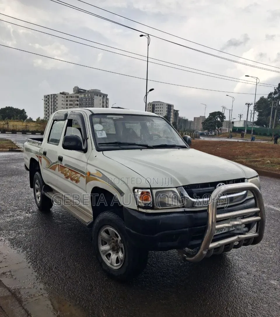 Toyota Hilux 2003