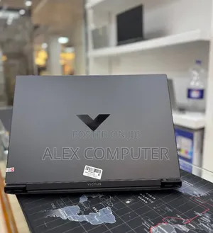 New Laptop HP Victus 16 16GB Intel Core i7 SSD 1T