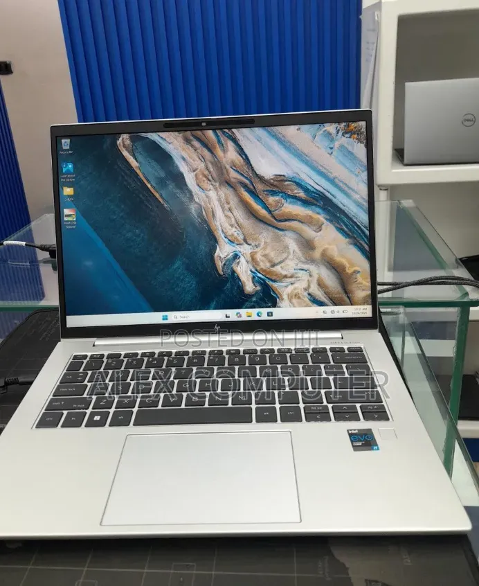 New Laptop HP EliteBook 840 G9 16GB Intel Core i7 SSD 512GB