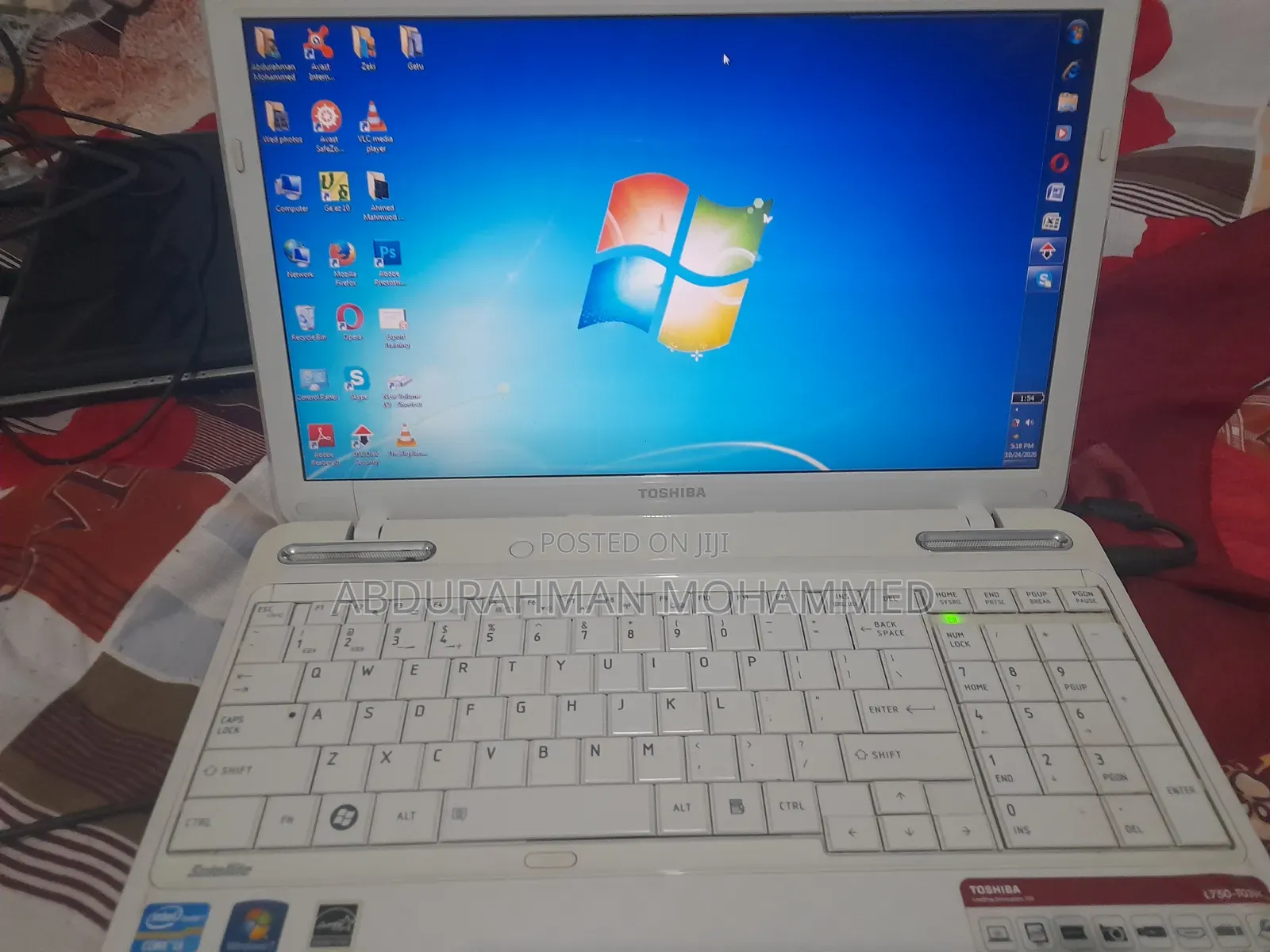 Laptop Toshiba Satellite L750D 1GB Intel Core i3 HDD 128GB