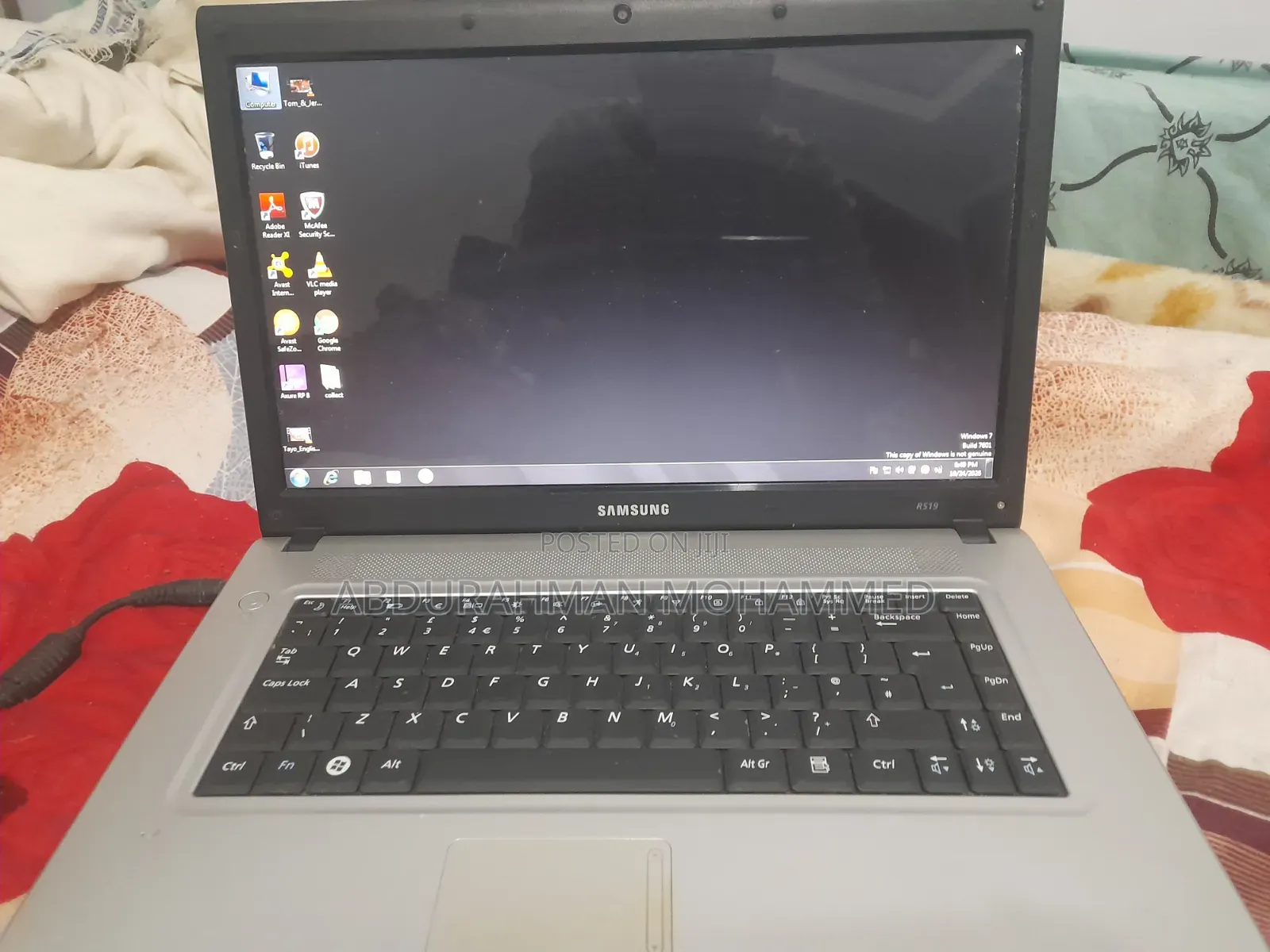 Laptop Toshiba Satellite L750D 1GB Intel Core i3 HDD 128GB