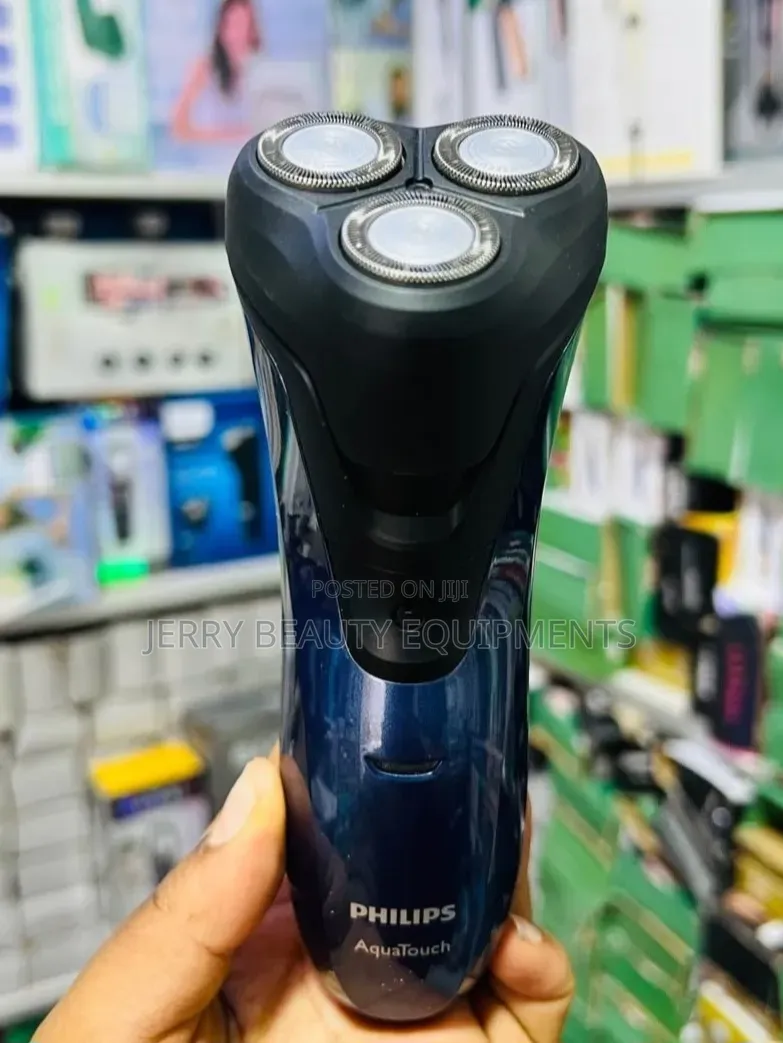 Philips Aqua Touch Wet and Dry Shaver AT620