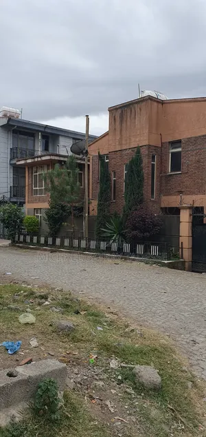 5bdrm House in Bole for sale