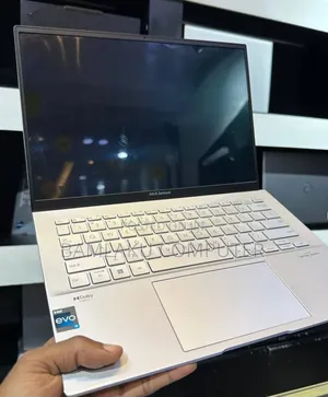 New Laptop Asus Zenbook 14 OLED 16GB Intel Core i9 SSD 512GB
