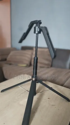 · C12 Smart Selfie Stick With AI Tracking & 1.8M Extension