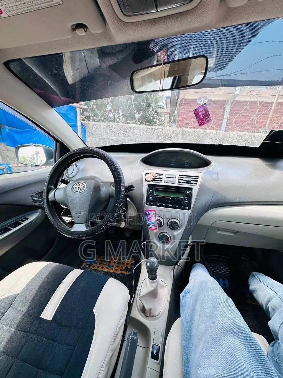 Toyota Yaris 2012