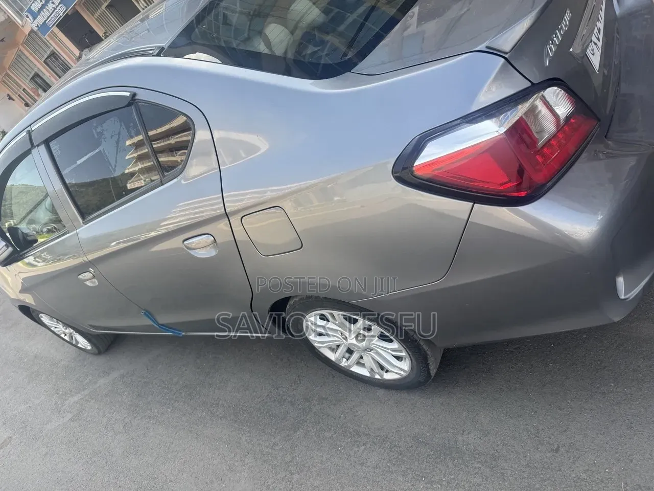 Mitsubishi Attrage 2022 Silver