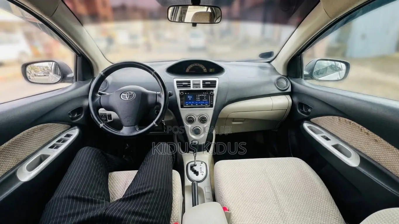 Toyota Yaris 2007 White