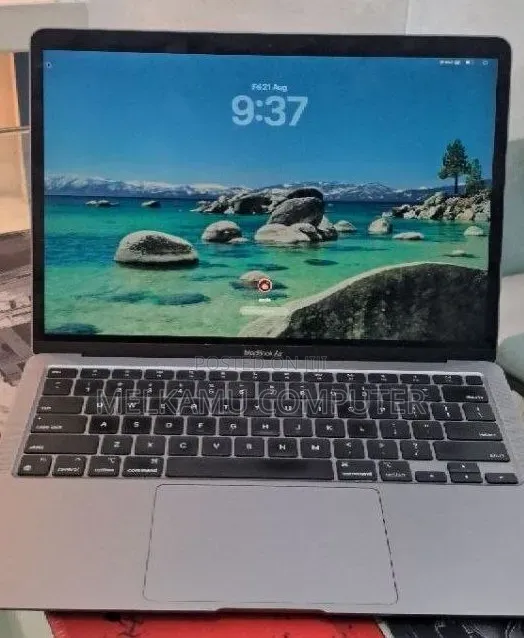 New Laptop Apple MacBook Air 2020 M1 8GB Apple M1 SSD 256GB