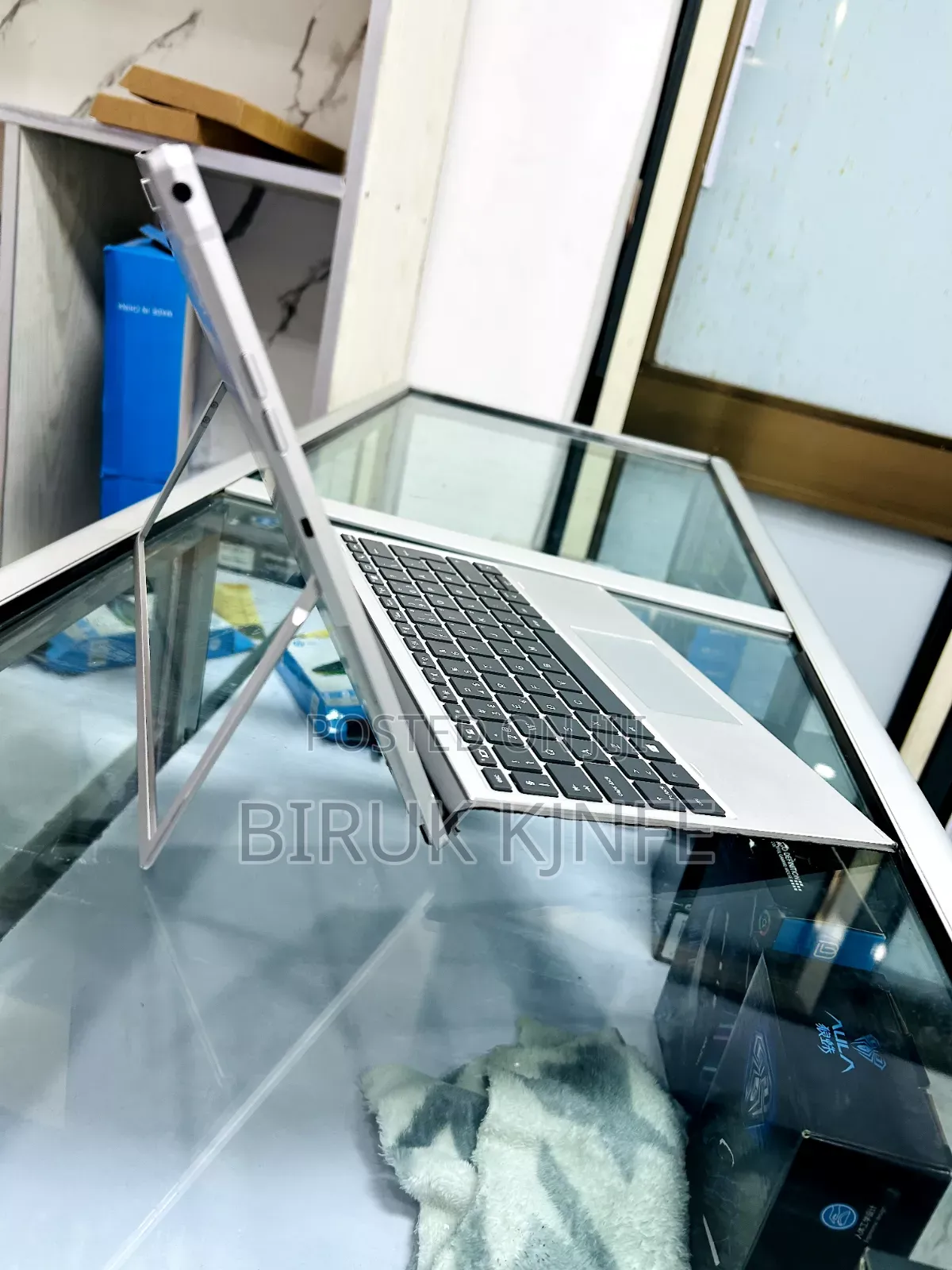 New Laptop HP Elite X2 1012 G2 16GB Intel Core i7 SSD 256GB