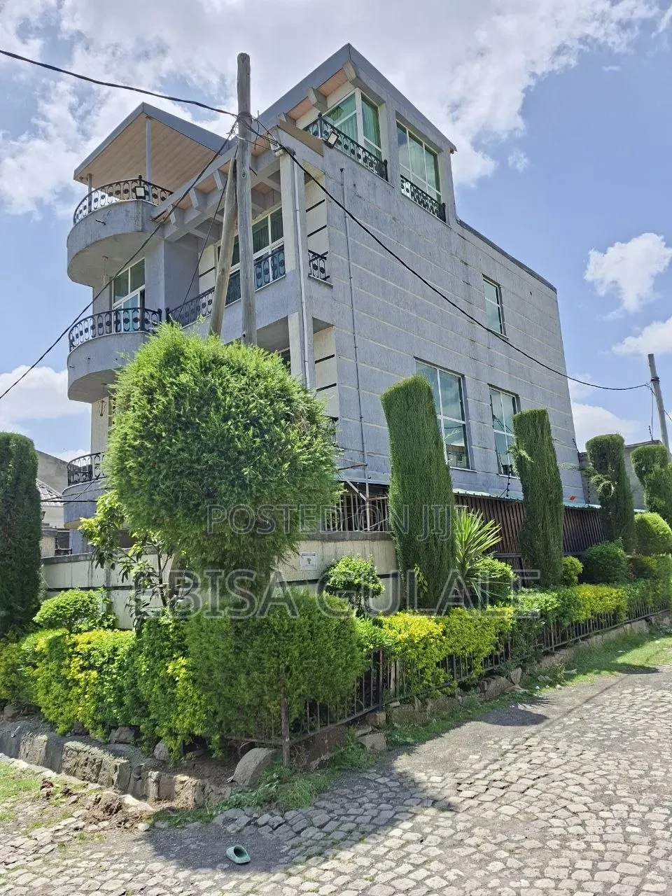 Furnished 6bdrm Townhouse/Terrace in Oromia-Finfinne for sale