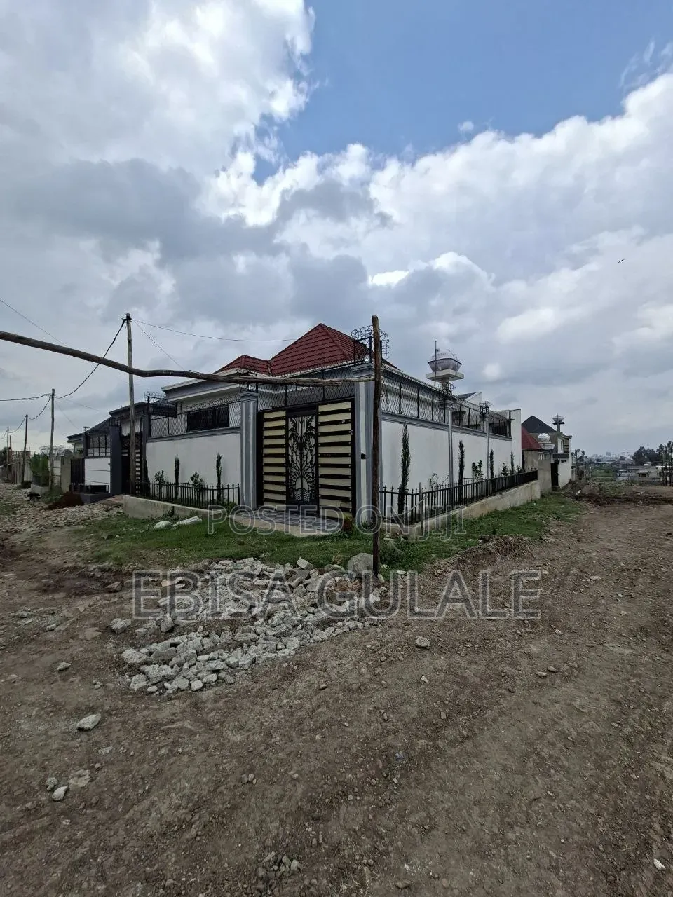 Furnished 6bdrm Farm House in Oromia-Finfinne for sale