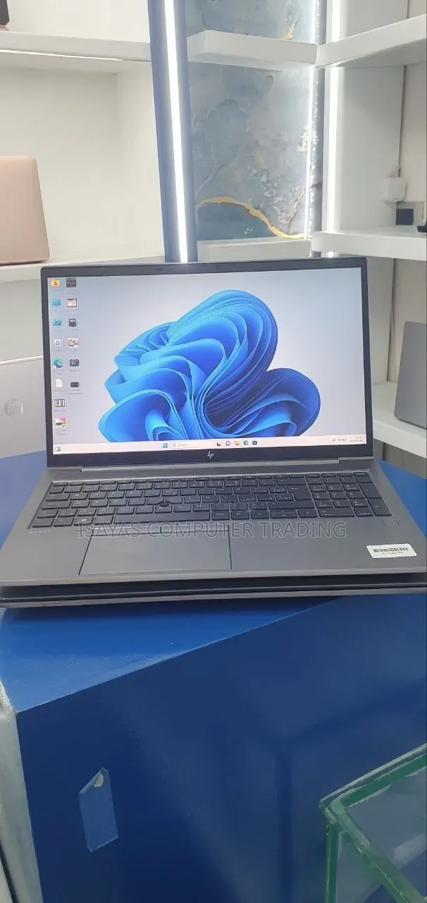 New Laptop HP ZBook Fury 15 G8 16GB Intel Core i7 SSD 512GB