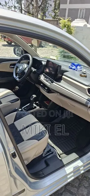 Suzuki Dzire 2025 Silver