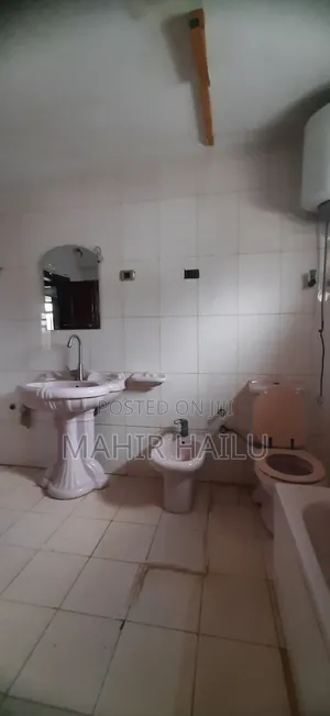 1bdrm House in Real, Bole for rent