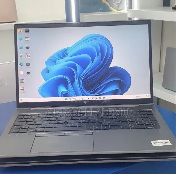 New Laptop HP ZBook 14 16GB Intel Core i7 SSD 512GB