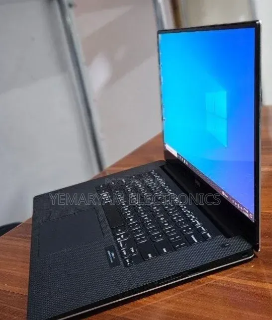 New Laptop Dell XPS 15 16GB Intel Core i7 SSD 512GB