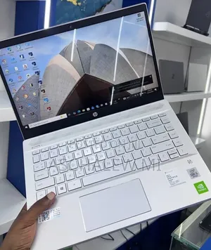 New Laptop HP Pavilion 14 8GB Intel Core i5 SSD 512GB